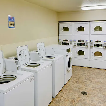 Woodspring Suites Savannah Garden City 